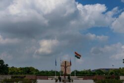 Delhi Records Maximum Temperature Of 31.7°C, Air Quality Remains 'Moderate' With AQI Of 161