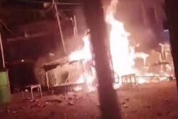 Several Injured, Shops Torched As Holi Procession Turns Violent In Jharkhand's Giridih | On Cam