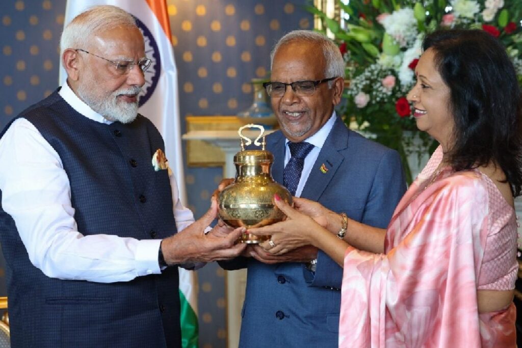 Sangam Water, Makhana & Ganesh Idol: PM Modi's Gifts For Mauritius President