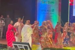 Mamata Banerjee Grooves To Bhangra Beats, Tries Her Hand At Dandiya During Dol Utsav | Video