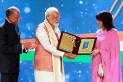 PM Modi Presents OCI Cards To Mauritian PM Navin Ramgoolam & His Wife Veena