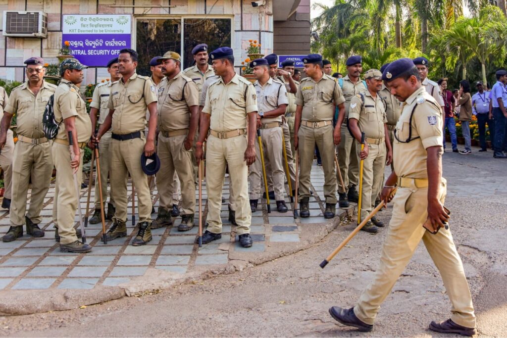 Man Posing As 'DSP' Nabbed Outside Telangana Hotel After Failing To Show ID To Junior Cops