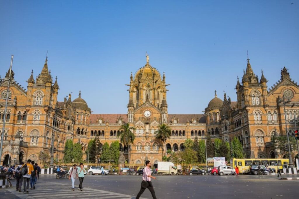 Mumbai’s Roads To Go 'Pothole-Free' By May 31: Eknath Shinde Sets Deadline