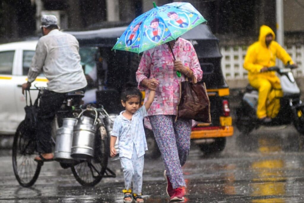 Pre-Monsoon Rains Disrupt Mumbai Traffic; Streets Waterlogged, Andheri Subway Shut