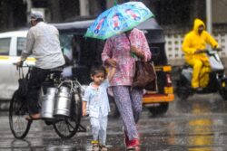 Pre-Monsoon Rains Disrupt Mumbai Traffic; Streets Waterlogged, Andheri Subway Shut