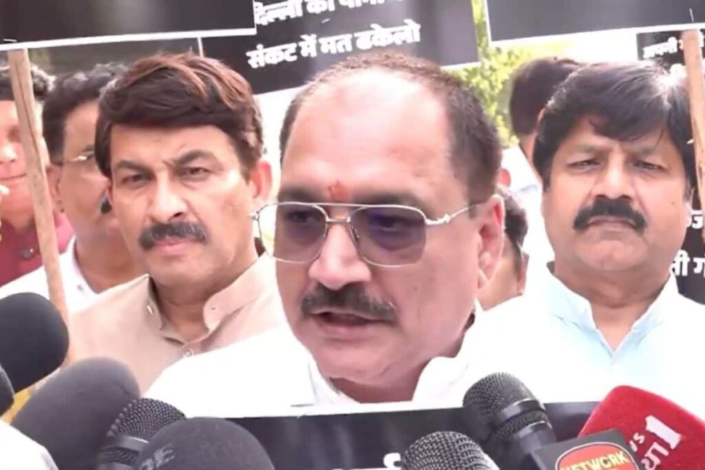 BJP Protests Against AAP At Kejriwal's Residence Over Delhi Water Being 'Stopped' In Punjab