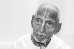 Padma Shri Awardee And Renowned Yoga Guru Baba Sivanand Passes Away At 128