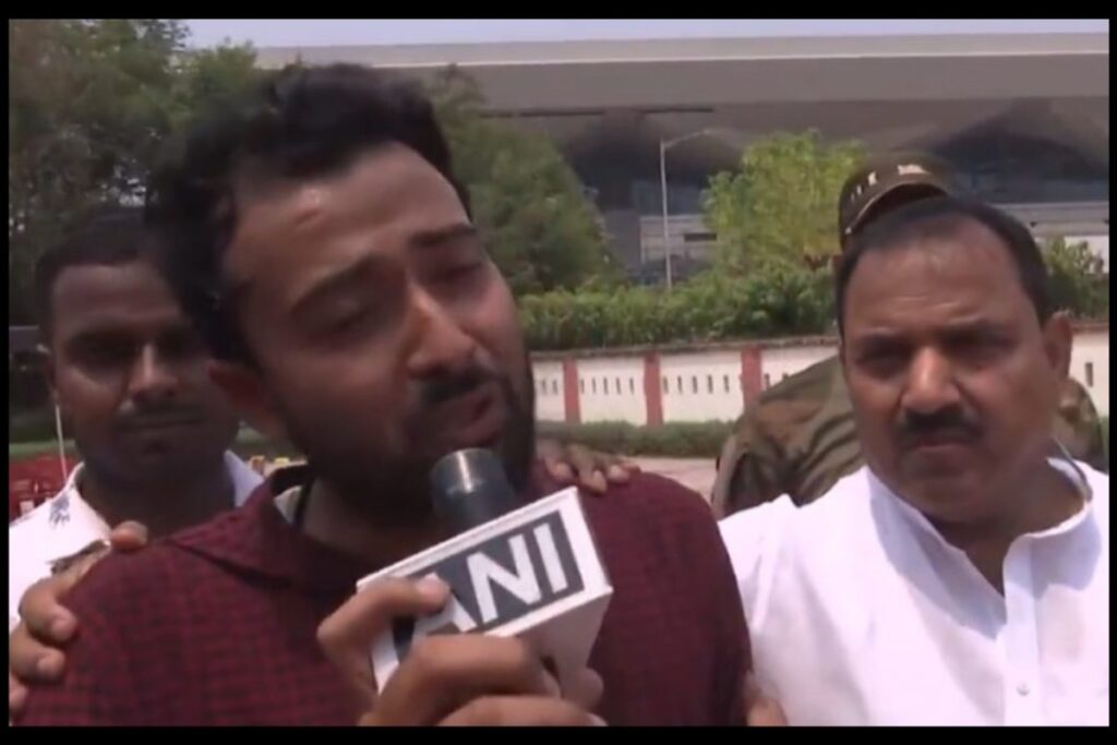 'I Am Proud of My Father': Son Of Martyred BSF Sub-Inspector Breaks Down As Tributes Pour In