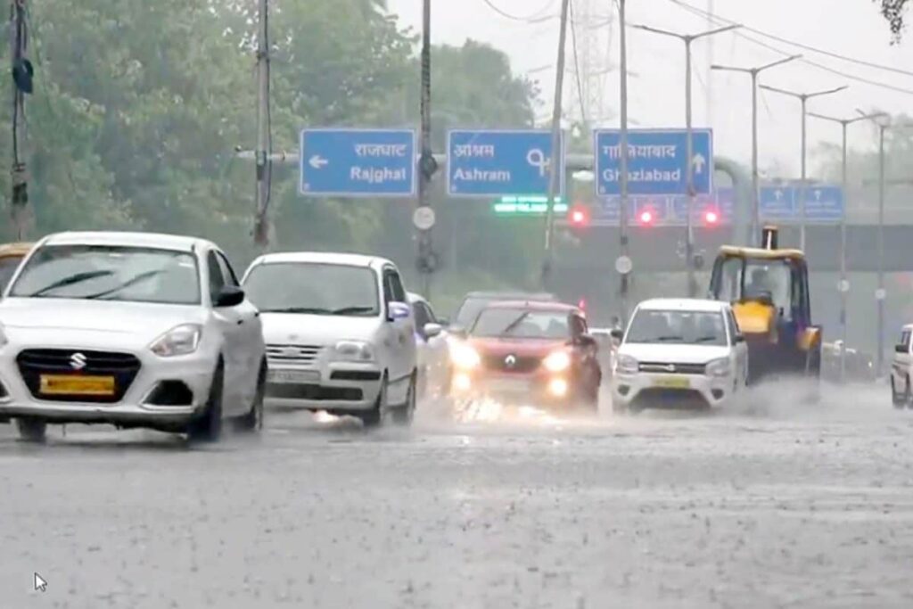 Dial 311 For All Monsoon Woes In Delhi: Integrated Command Centre Set Up For 24x7 Monitoring