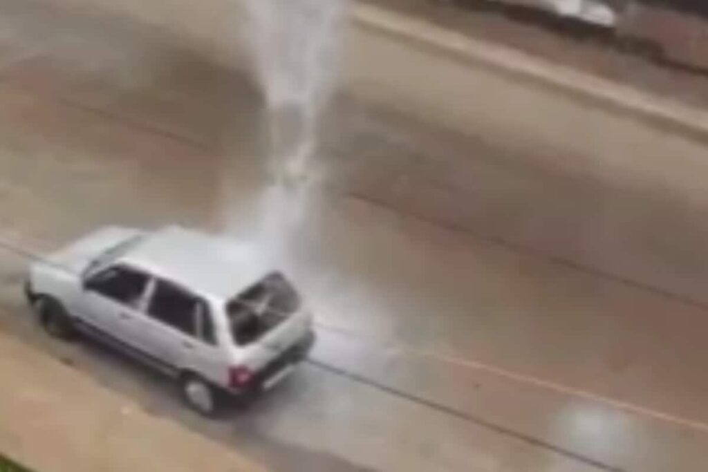 'Free Car Wash': Flyover In Bengaluru Faces Leakage Within 15 Days Of Opening, Netizens React