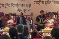 Droupadi Murmu Gets Emotional After Visually Impaired Students Wish Her On Birthday | Watch