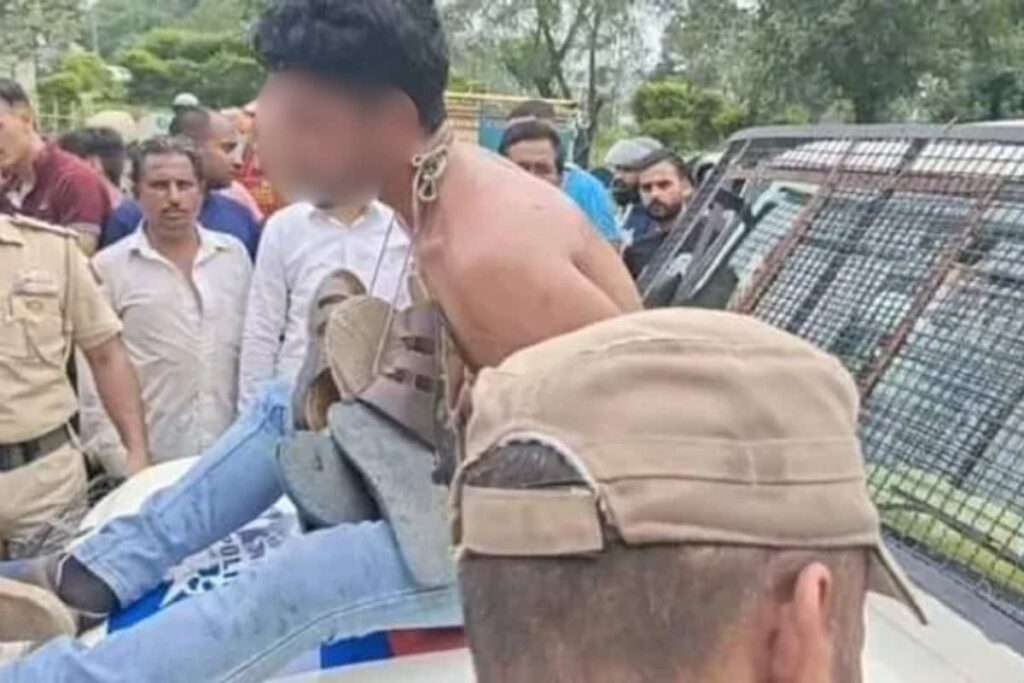 Police Garland Thief With Shoes, Parade Him In Jammu; Probe Ordered After Social Media Flak
