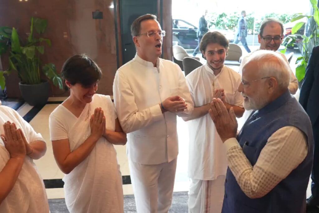 PM Modi Welcomed With Chants Of ‘Gayatri Mantra’ In Croatia | Watch