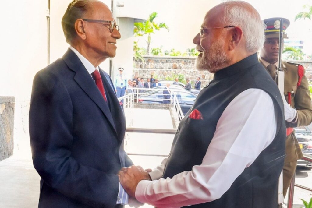 PM Modi Speaks With Mauritius PM Ramgoolam, Reaffirms Strong Bilateral Ties