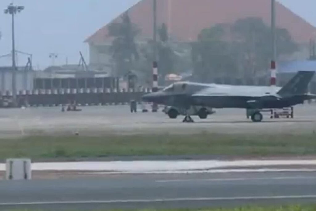 UK Navy’s F-35B Still Stuck In Kerala, Could Be Airlifted If Snag Persists: Report