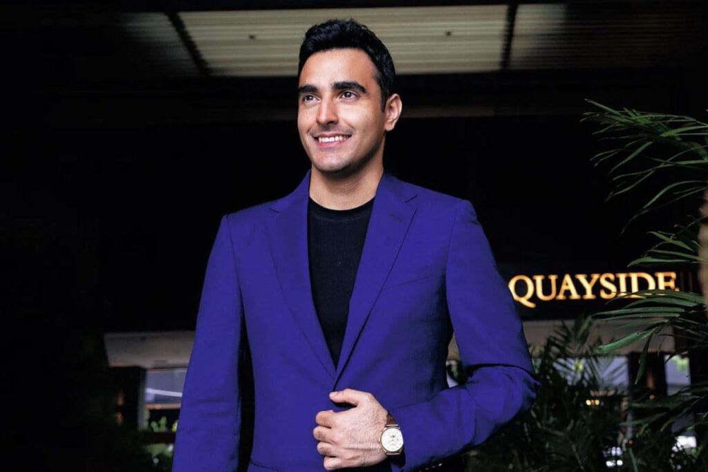 This Indian-Origin CEO Bought His First Home At 12. Now, He Is Singapore's Youngest Billionaire