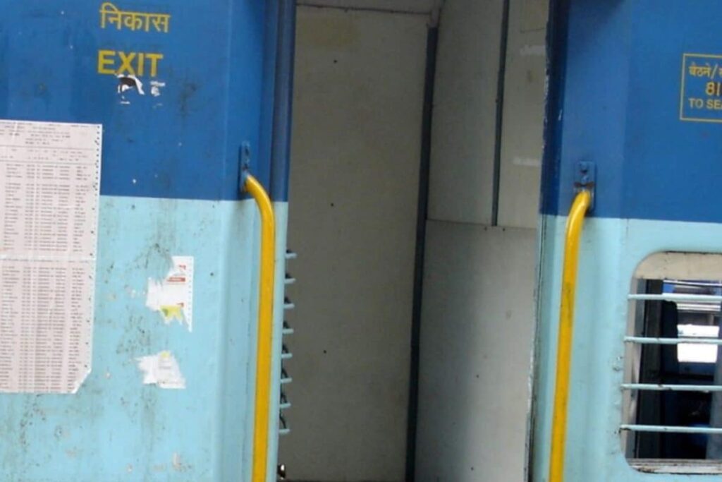 Indian Railways To Introduce Advanced Waitlist Charting, Mandate Aadhaar For Tatkal Bookings