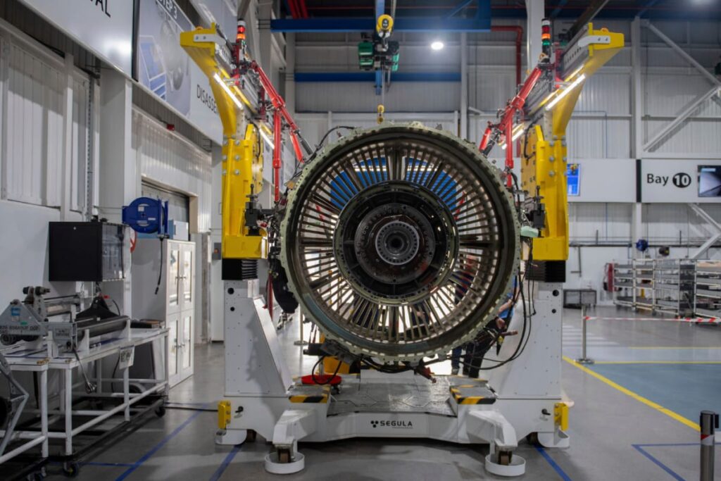 Chicken Gun Test: This Cannon Fires A Real Bird At The Aircraft's Windshield, Wing, Engine