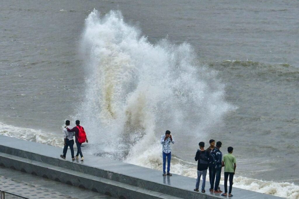 Mumbai Braces For 19 High Tide Days This Monsoon, BMC Issues Advisory