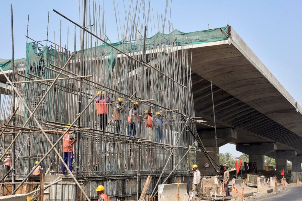 Maharashtra Cracks Down On Fraud, Exploitation In Construction Worker Welfare Schemes