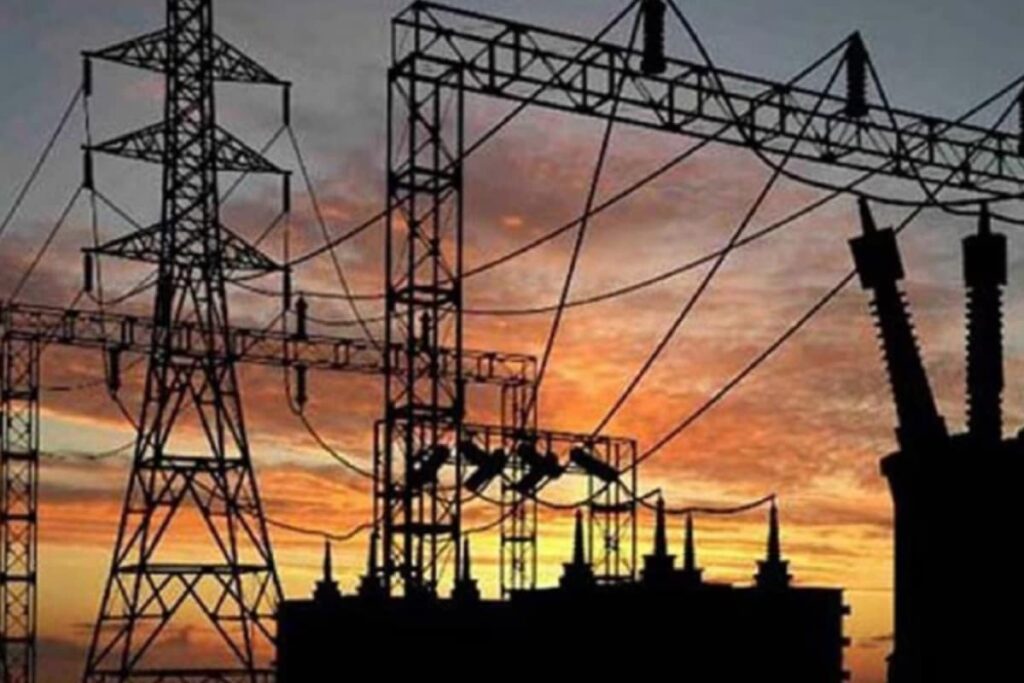 Maharashtra To Slash Electricity Tariffs By 26% Over Next 5 Years In Historic Relief For Power Consumers