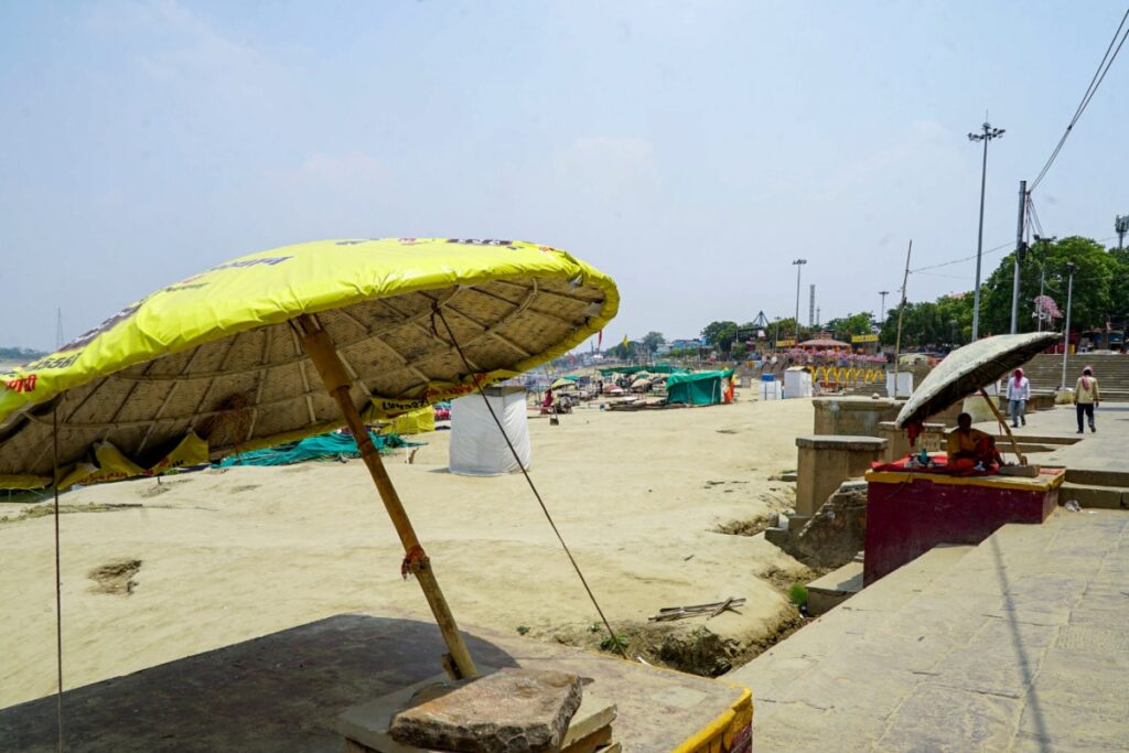 Why Are Varanasi’s Ganga Ghats Silent? Rising Heatwave Keeps Devotees Away