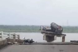 8 Dead After Portion Of Gambhira Bridge Collapses In Gujarat, Vehicles Plunge Into River