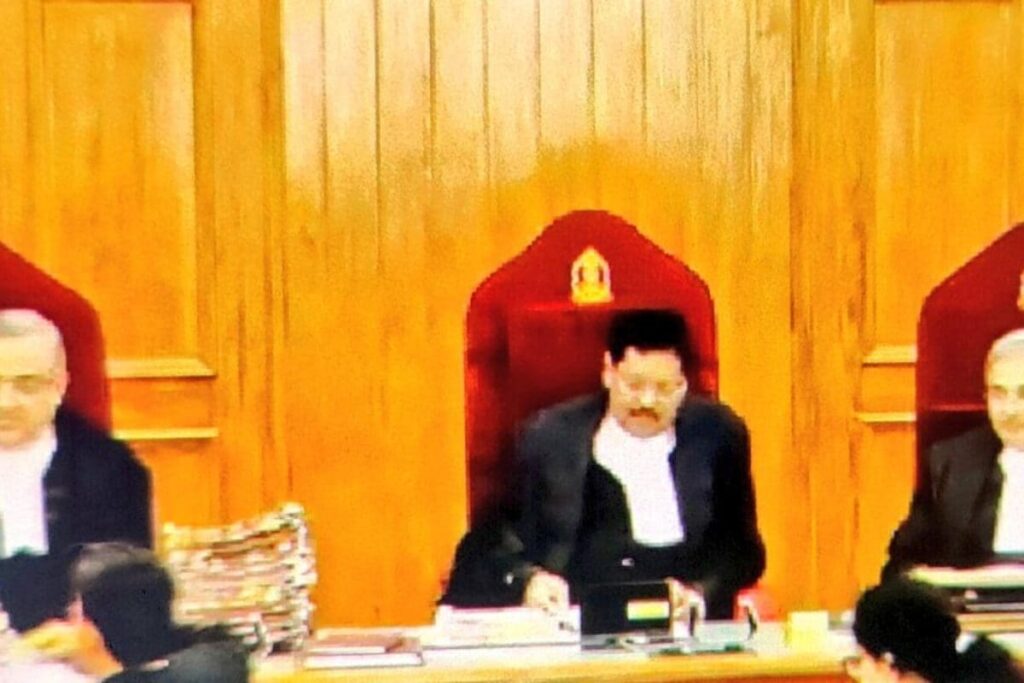 Woman Demands Rs 12 Crore, BMW, House In Mumbai As Alimony. SC Asks 'Why Don't You Earn?'