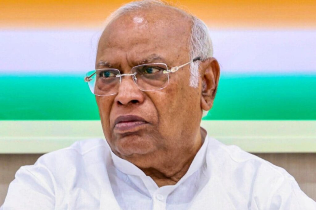 'Anti-Dalit Party': BJP Slams Congress As Kharge Mispronounces President Murmu's Name