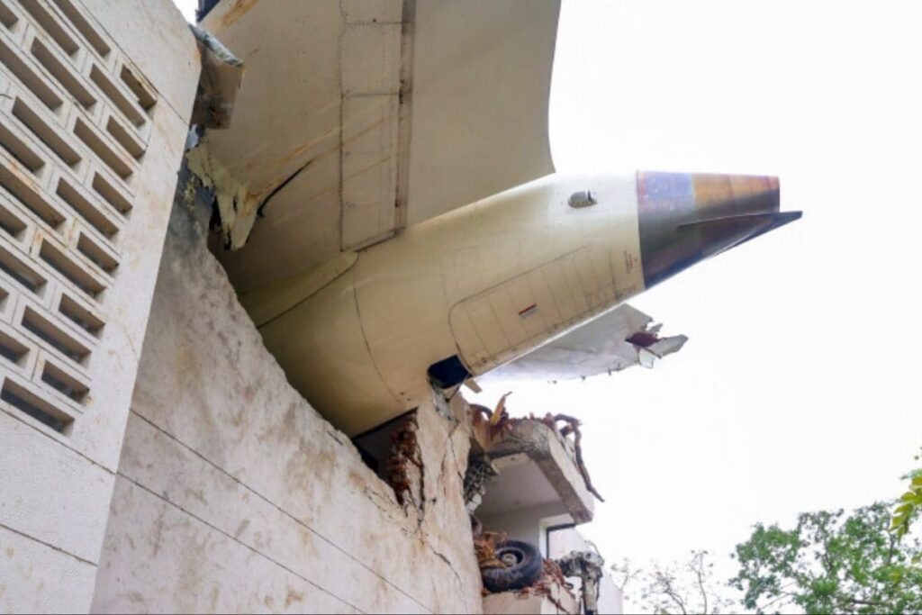 Air India Crash Probe Focuses On Possible Improper Use Of Engine Fuel Control Switches: Report