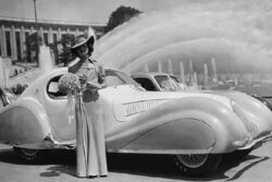 Cabaret Dancer To Indian Queen: The Tragic Tale Behind A Broken Grave In Delhi