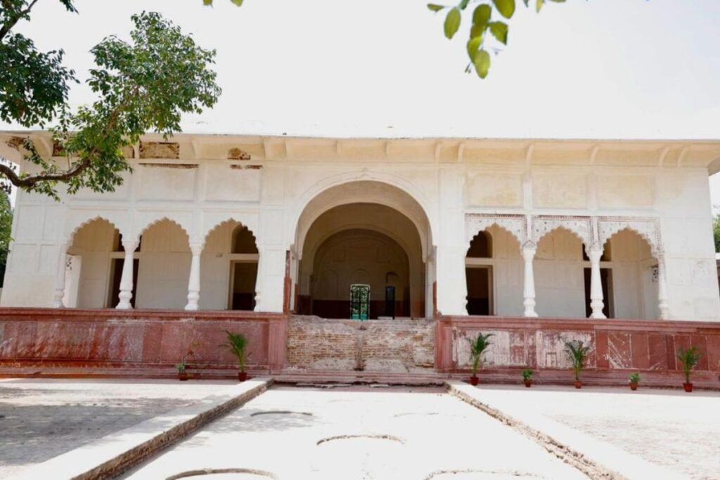 'Sheesh Mahal' In Delhi Opens To Public, But It’s Not The One You Think