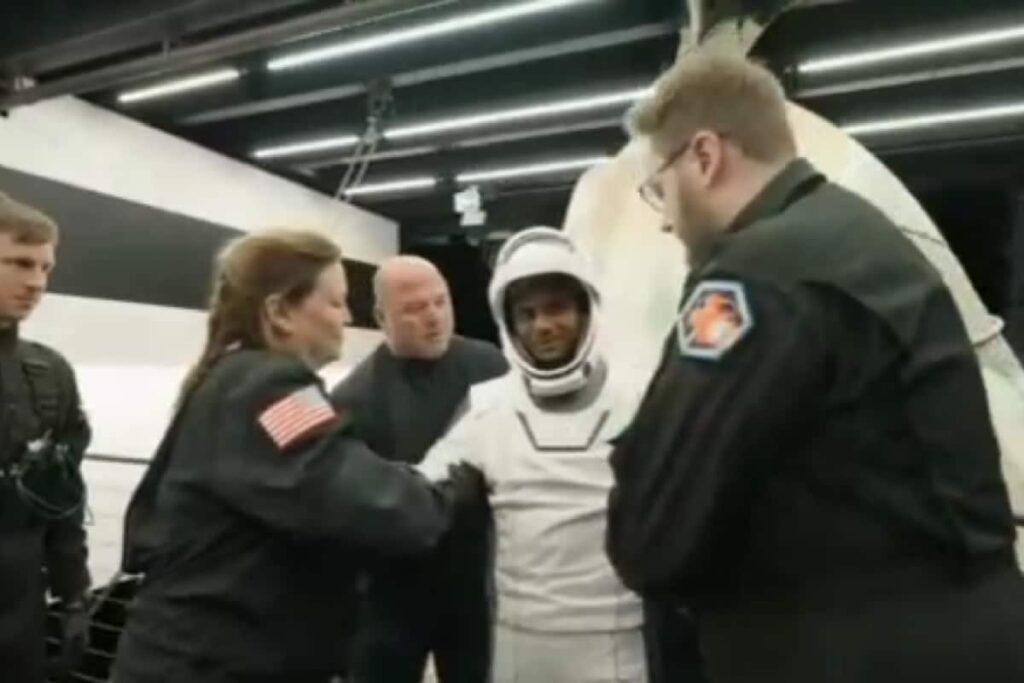 Astronaut Shubhanshu Shukla Exits Dragon Space Pod Following Splashdown | Watch