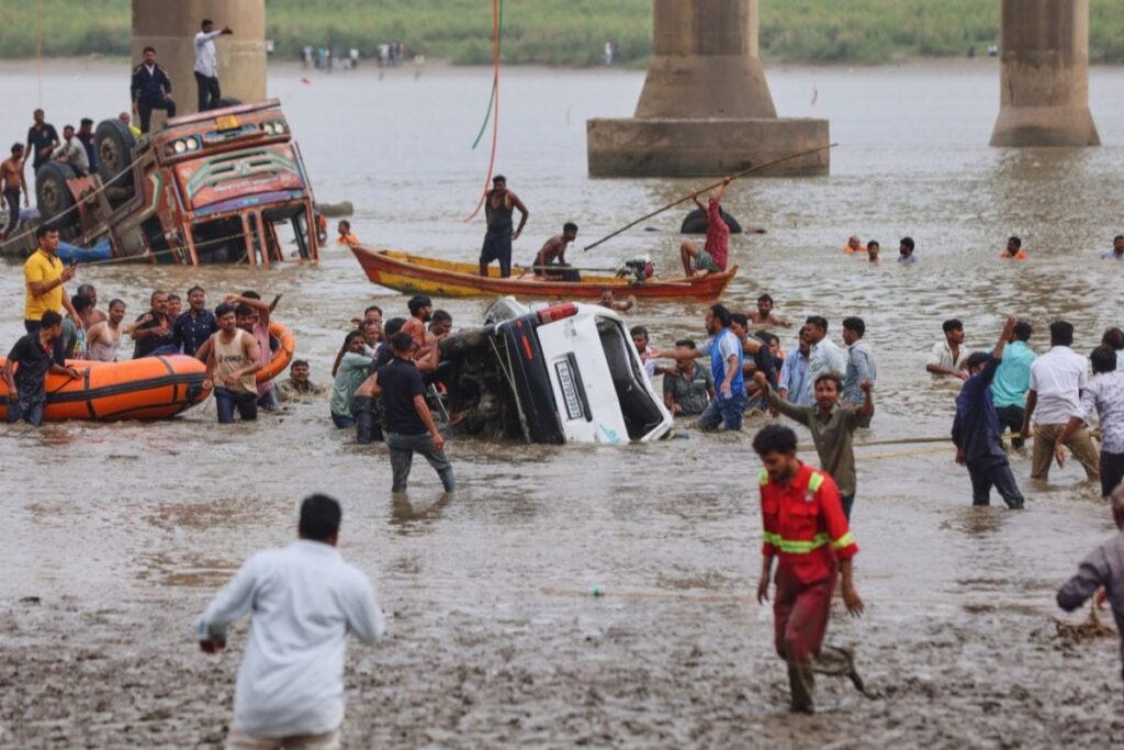 Vadodara Bridge Collapse: Death Toll Reaches 15, CM Patel Suspends Four Engineers