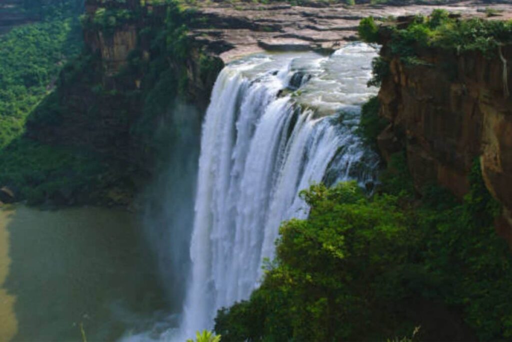 Two VIT Students Swept Away After Venturing Near Waterfall In Madhya Pradesh’s Sehore