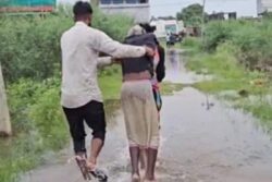 Elderly Man Dies In Dausa Waterlogging, Locals Forced To Carry Body On Their Backs