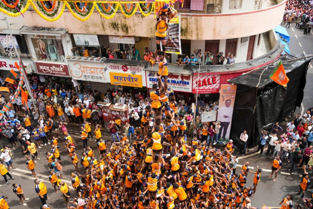 Ahead Of Dahi Handi Festival, Maharashtra Extends Insurance Cover To 1.5 Lakh 'Govindas'