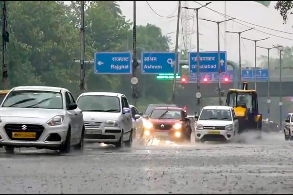Heavy Rain Lashes Parts Of Delhi-NCR, IMD Issues Yellow Alert For Today