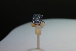 Tribal Labourer Finds ₹40 Lakh Diamond In Madhya Pradesh’s Panna District