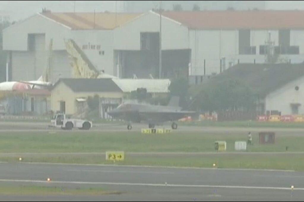 Stranded UK F-35 Jet Likely To Take Off From Kerala Tomorrow, Repairs Completed: Sources