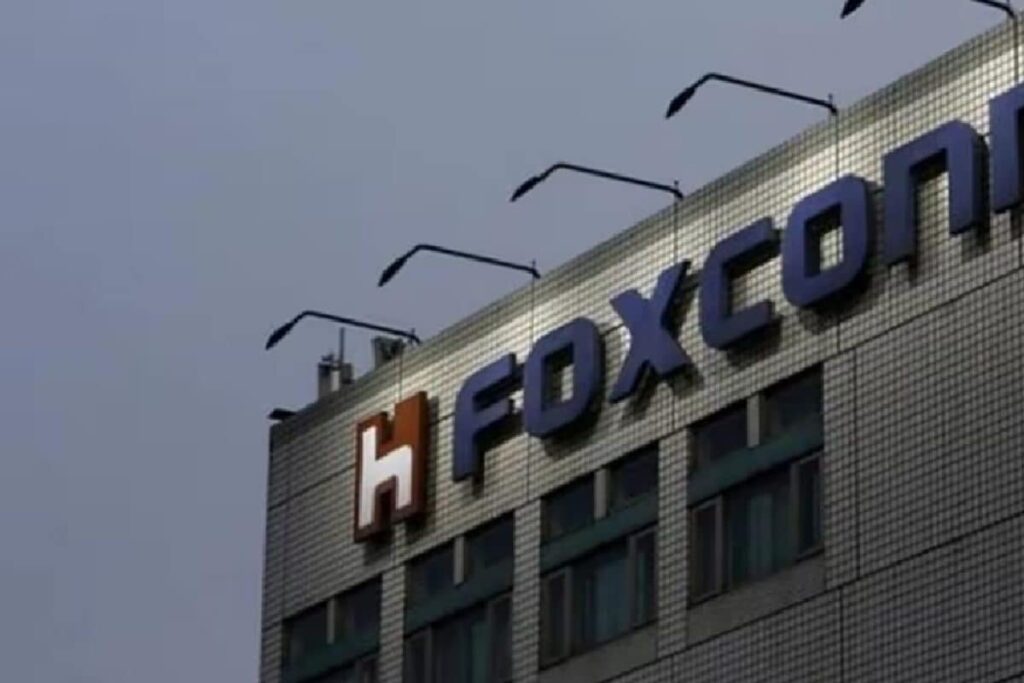 Supply Chain Sabotage? China's Manpower Withdrawal From Foxconn India Raises Red Flags | Exclusive