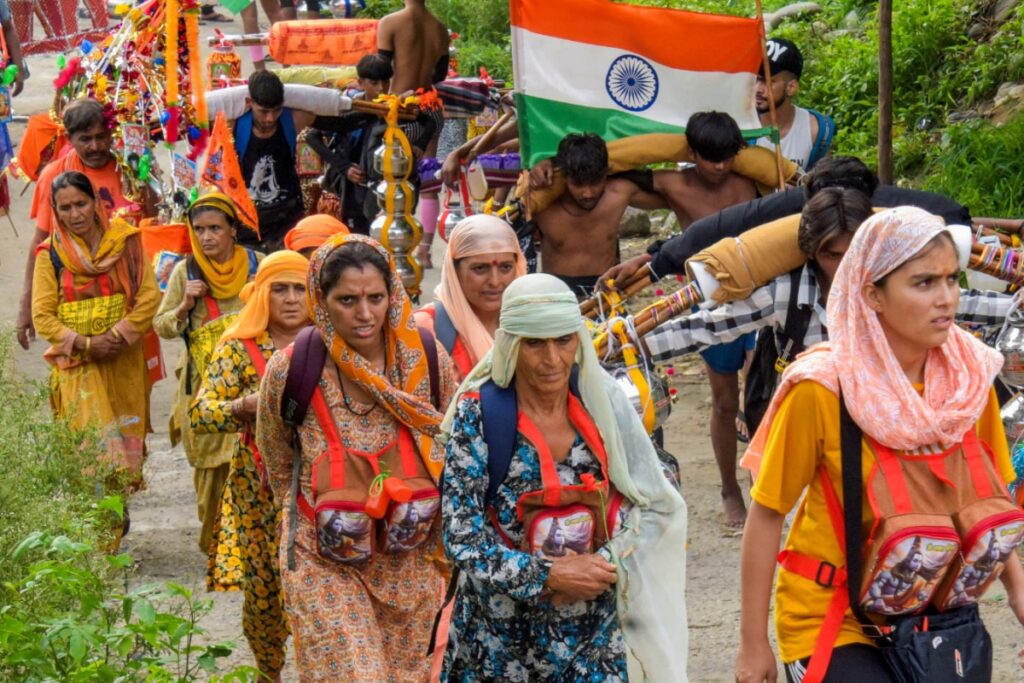 Shakti Booths, Women Officers On Route As Kanwar Yatra 2025 Witnesses Huge Influx Of Female Devotees