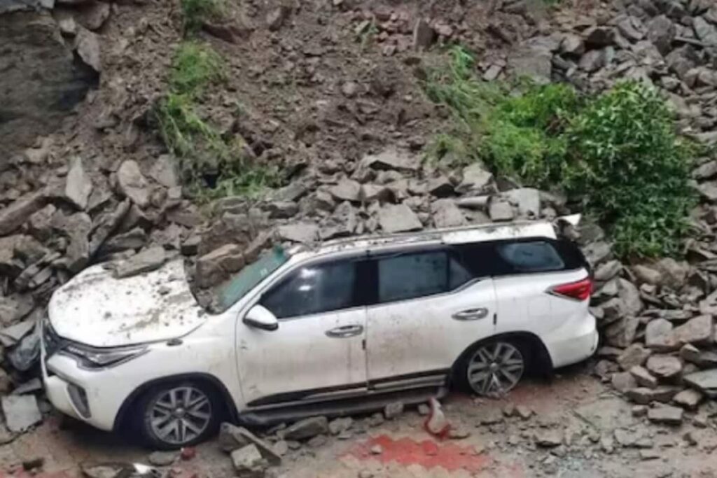 Rain Batters Himachal: 5 Dead In 36 Hours, 398 Roads Shut, Schools Closed In 3 Subdivisions