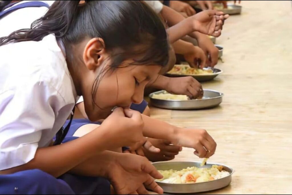 Over 30 Children Hospitalised In Bihar After Consuming Mid-Day Meal, Lizard Found In Food