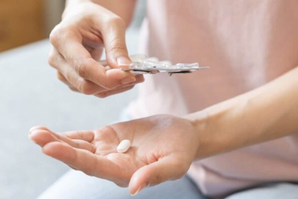 Homeopathic Doctors Can Now Prescribe Allopathic Medicines In Maharashtra. But On One Condition