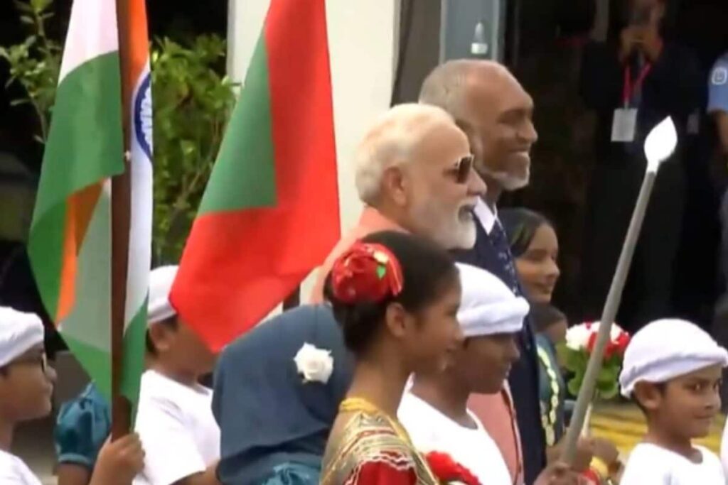 Muizzu Welcomes PM Modi With Warm Hug As 'Vande Mataram' Echoes In Maldives | Watch
