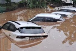 Heavy Rainfall Floods Roads In Gujarat's Himmatnagar, Cars Go Underwater | Video