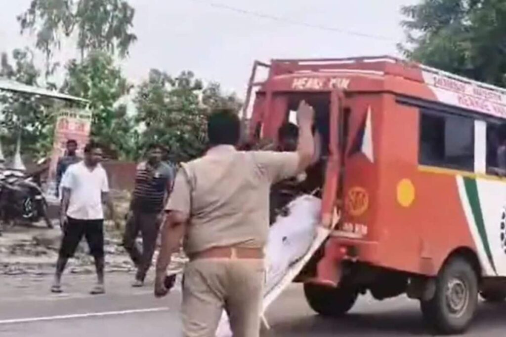 UP Man Dies After Dispute, Family Drops Body From Moving Ambulance On Highway In Protest