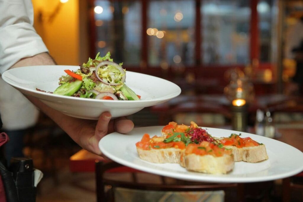 Eateries May Soon Need To Declare Veg, Non-Veg Dishes While Applying For Registration: Report