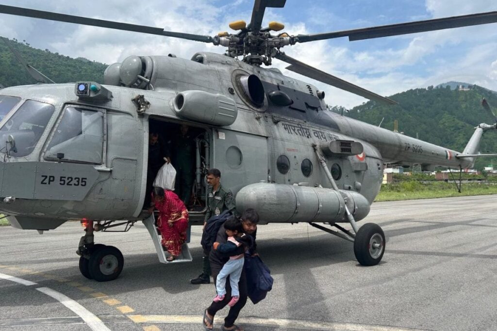 IAF Airlifts 123 From Flood-Hit Uttarakhand, Deploys Chinooks, Mi-17s For Relief Ops